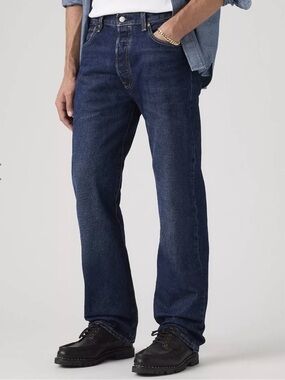 NWT LEVI’S 501° ORIGINAL Strech Fit  
Jeans, button front